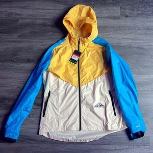 Nike Windbreaker original price $120 now $40